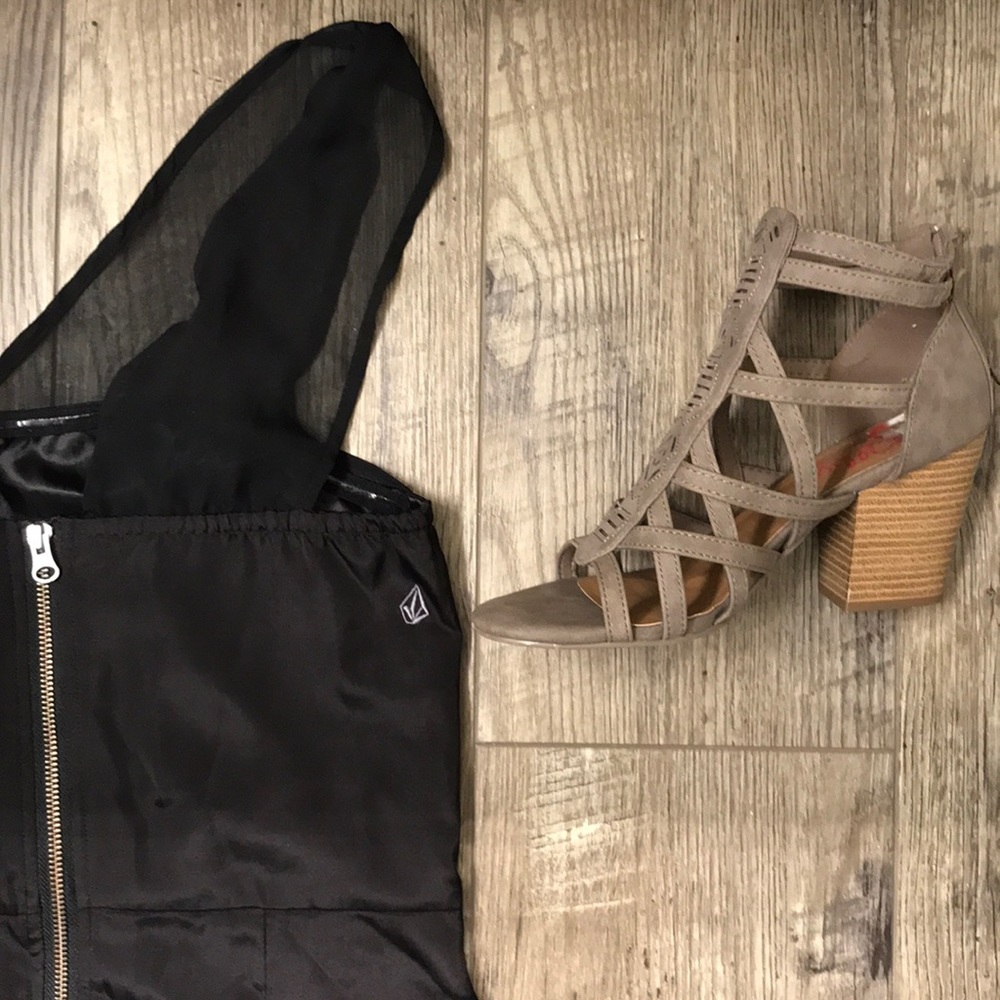 Volcom Dress - Picture 3 of 4